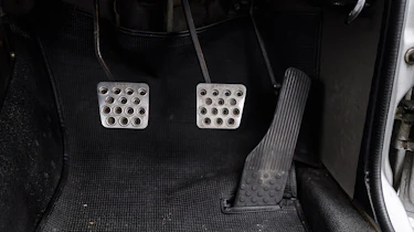 Nissan Hakosuka GT-R - pedals