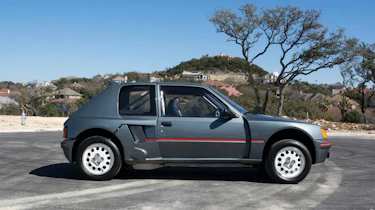 Peugeot 205 T16 PTS Clubman – side