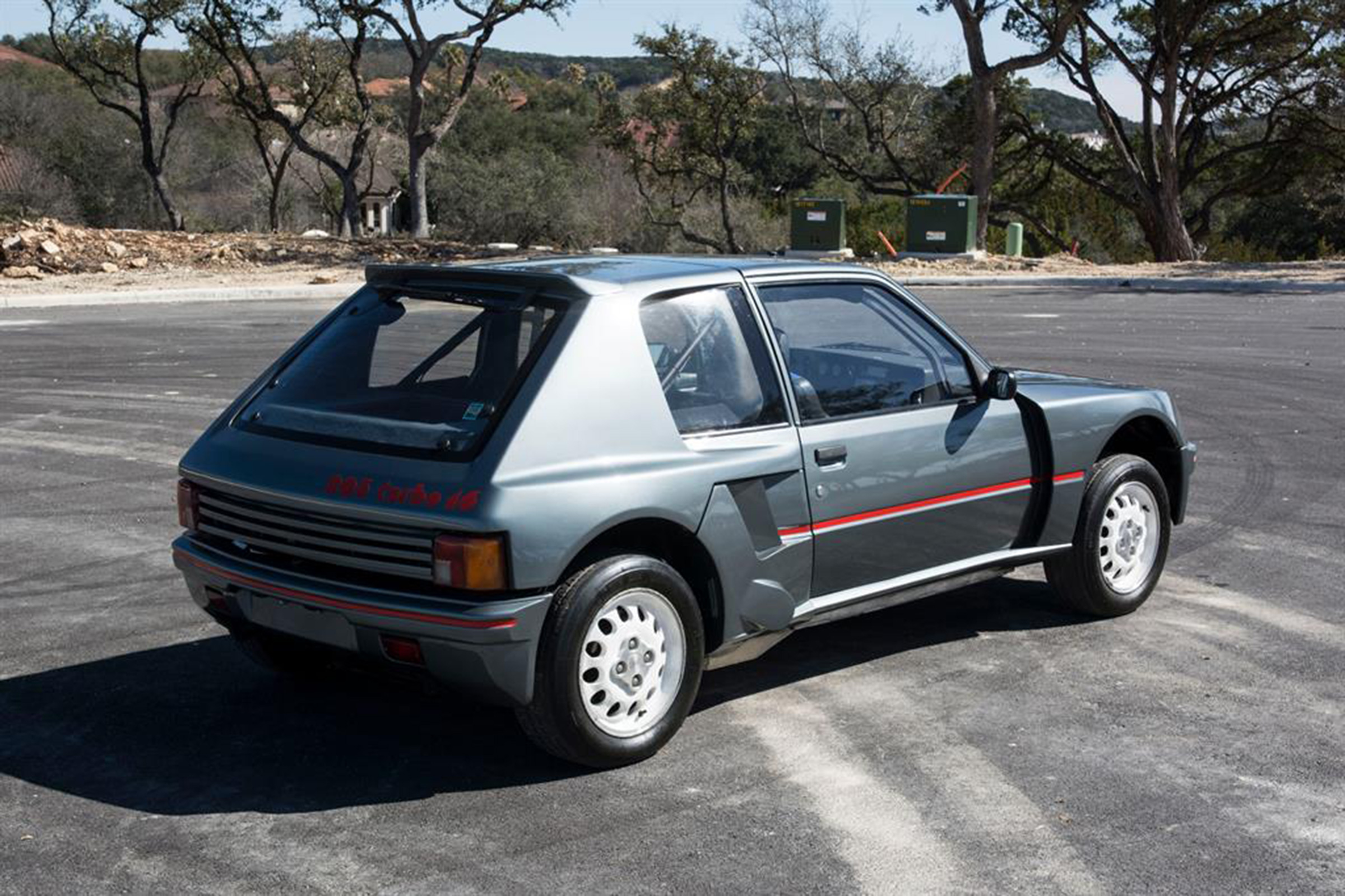 Peugeot 205 T16 PTS Clubman – rear quarter