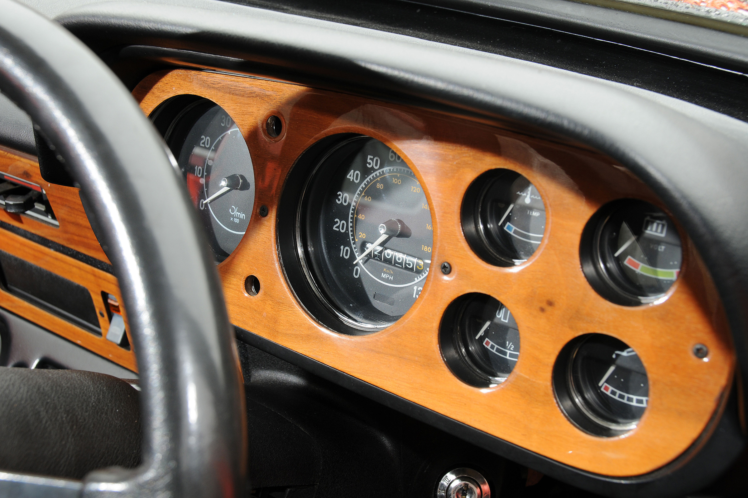 Ford Escort Mexico – instrument binnacle 