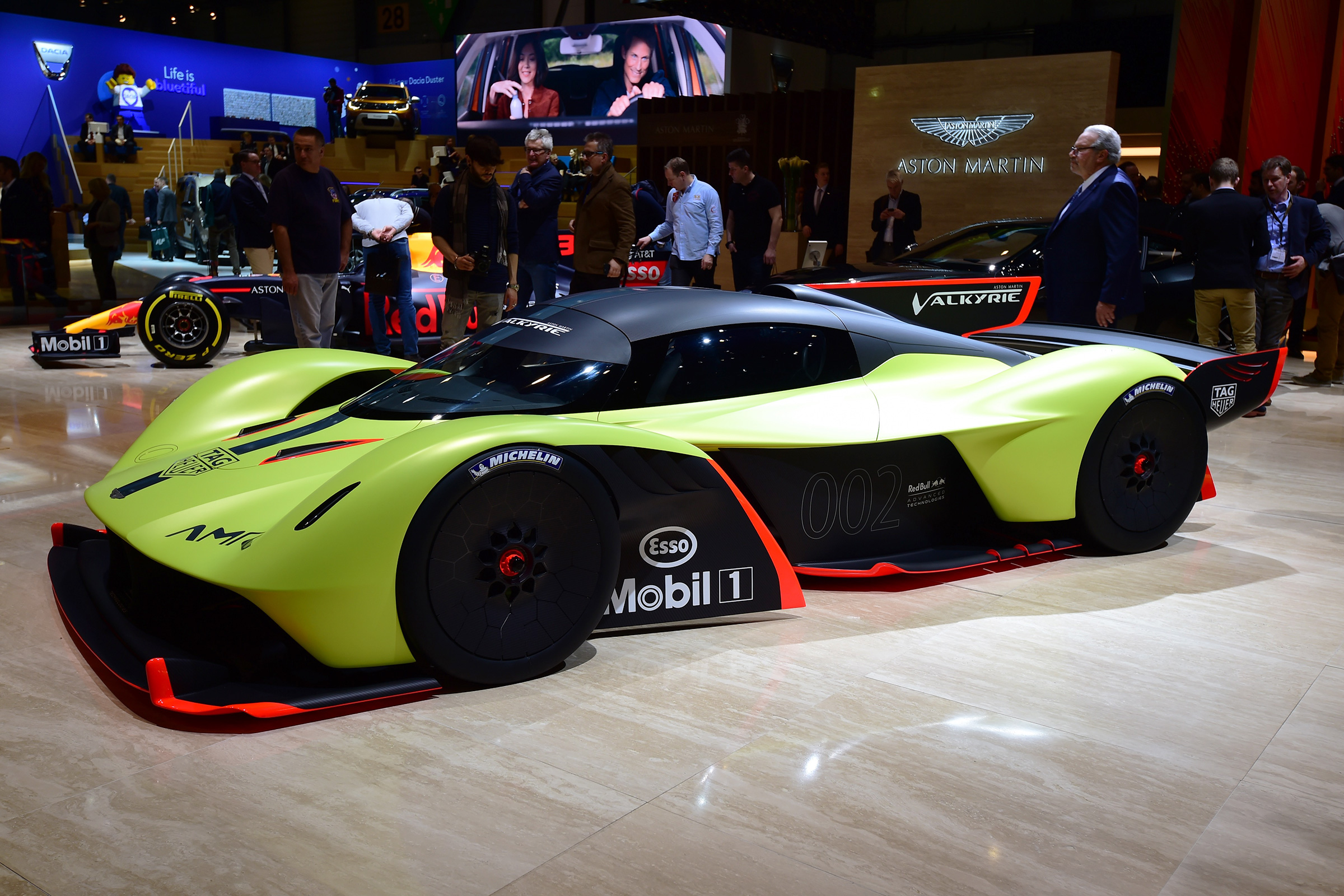 Aston Martin Valkyrie AMR Pro – side