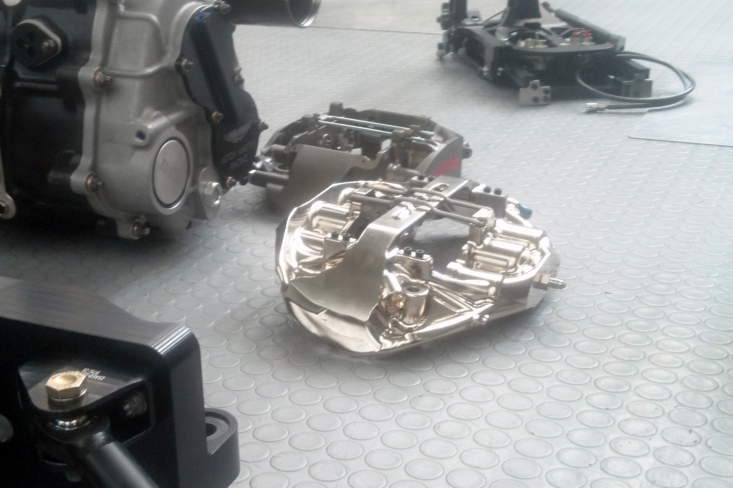2018 Aston Martin Vantage GTE – brake caliper 