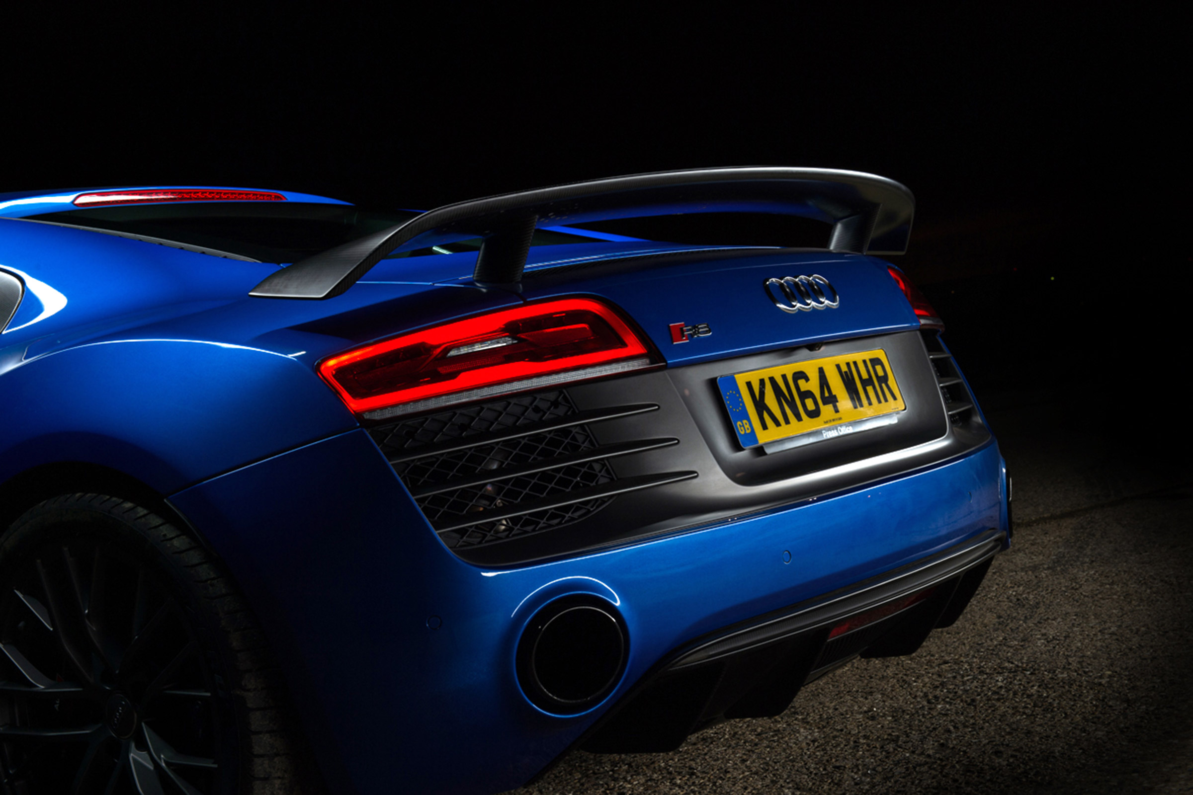 Audi R8 LMX night drive - exhaust