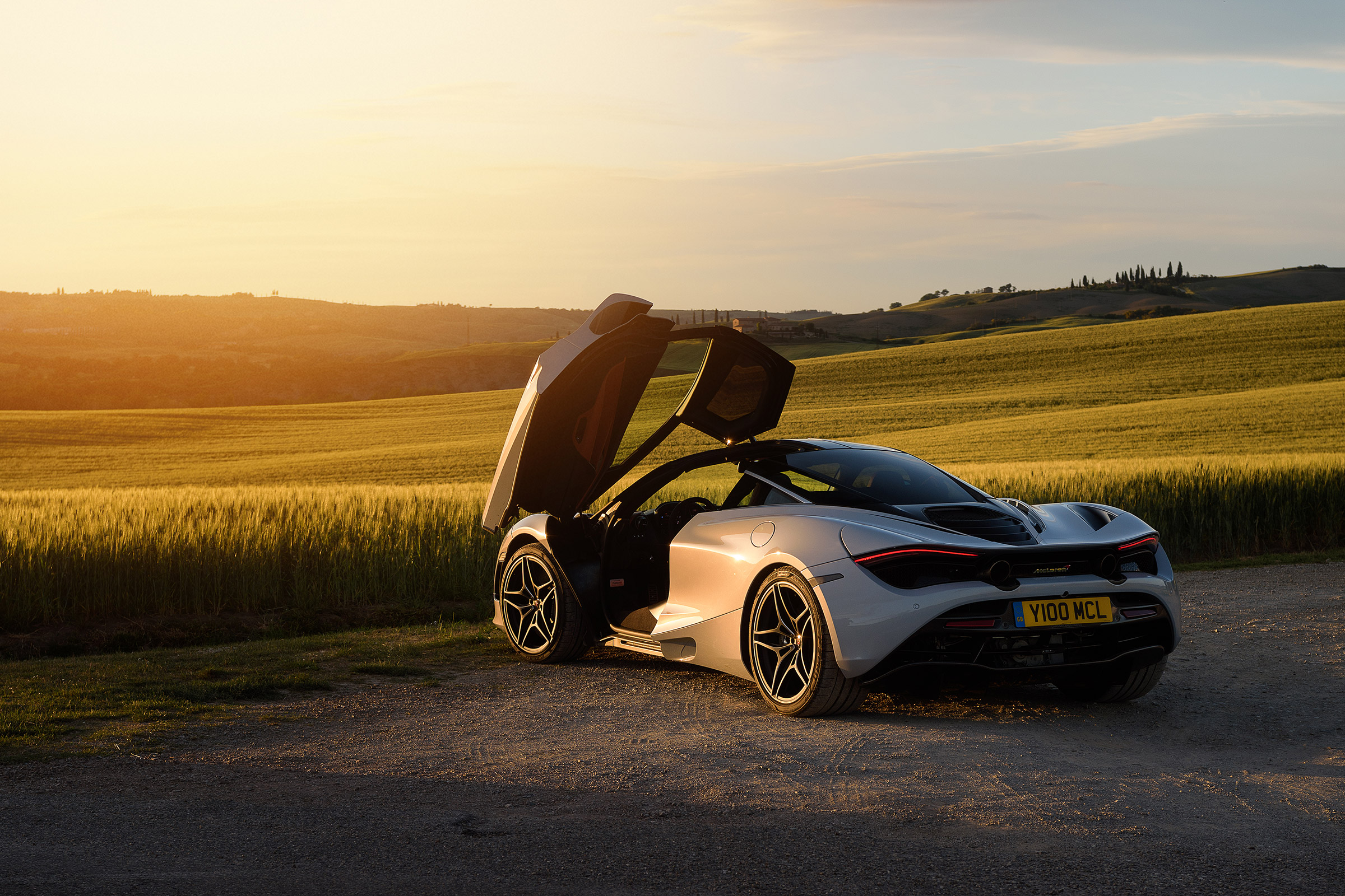 McLaren 720S in Italy - rear quarter