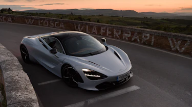 McLaren 720S in Italy - corner
