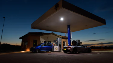 McLaren 720S in Italy - fuel