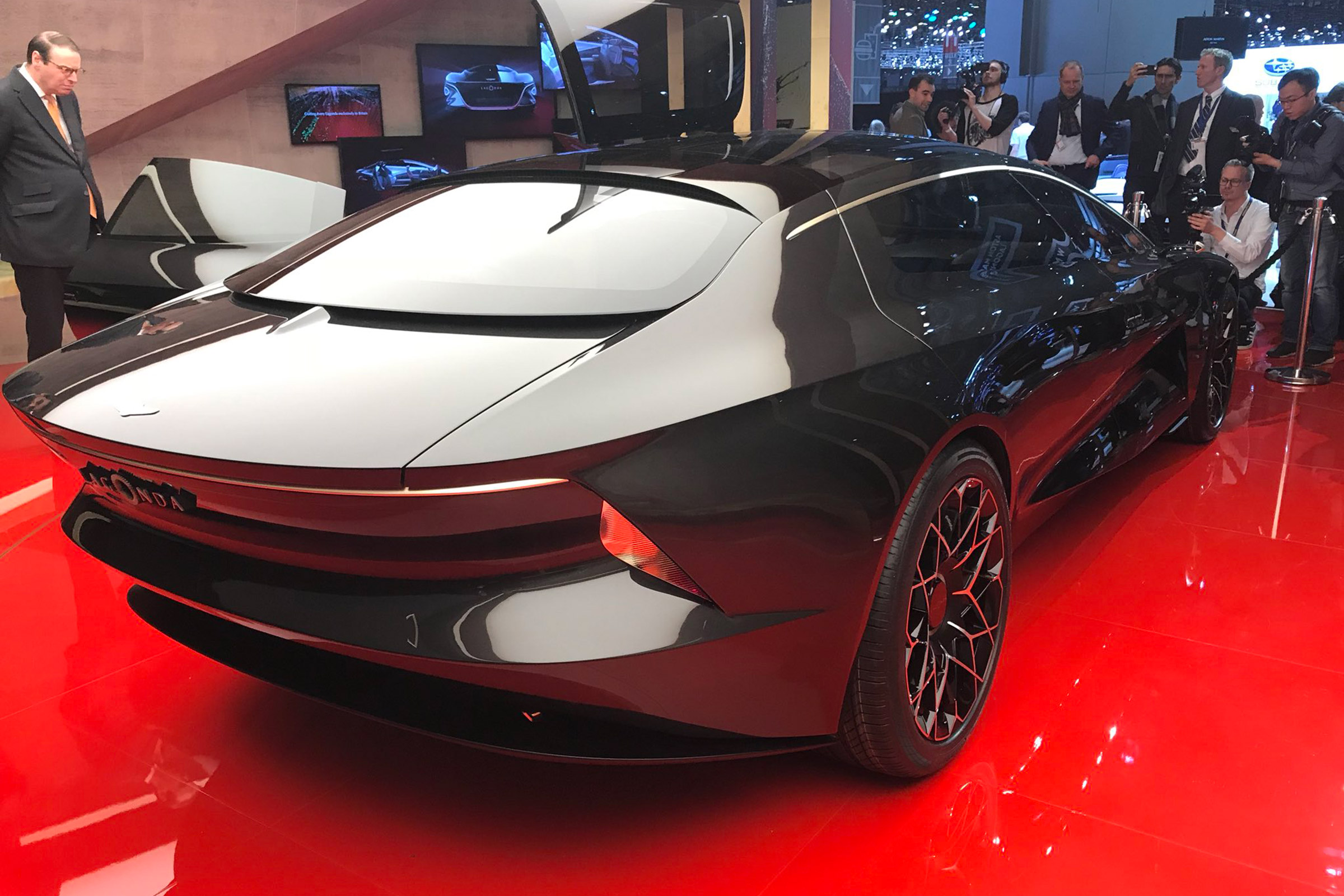 Aston Martin Lagonda Concept  – rear