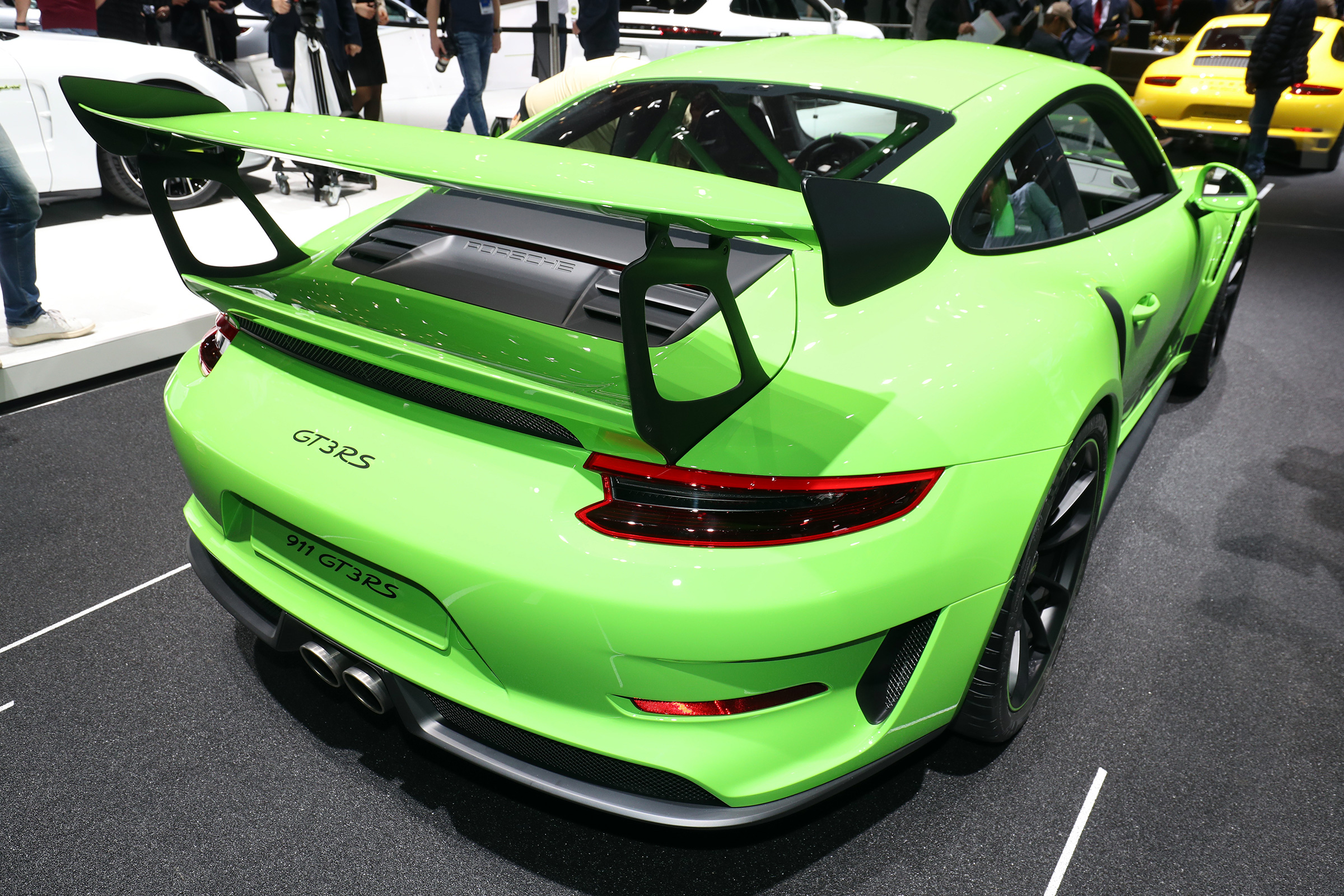 Porsche 911 GT3 RS – rear quarter