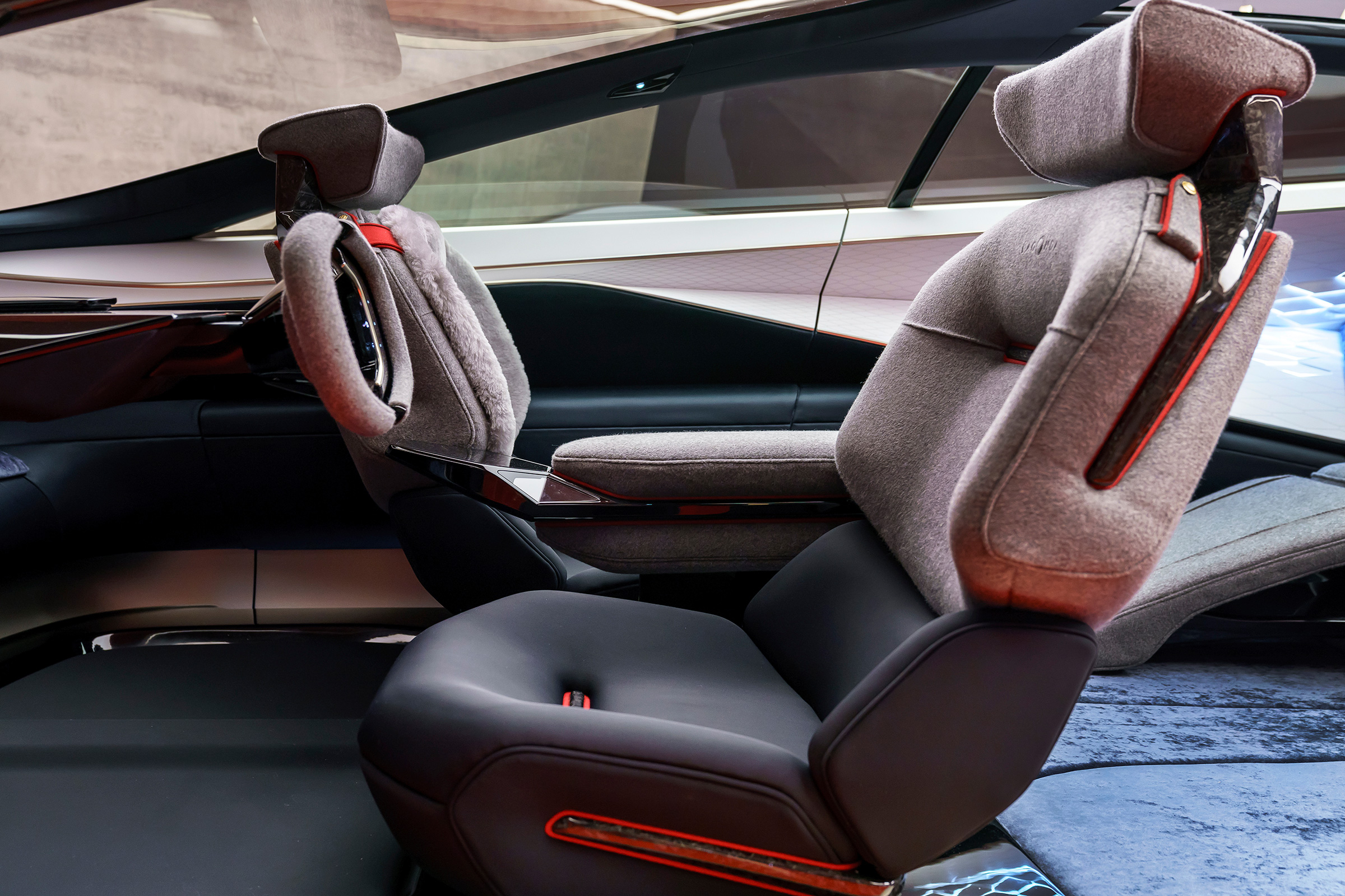 Aston Martin Lagonda Concept – interior