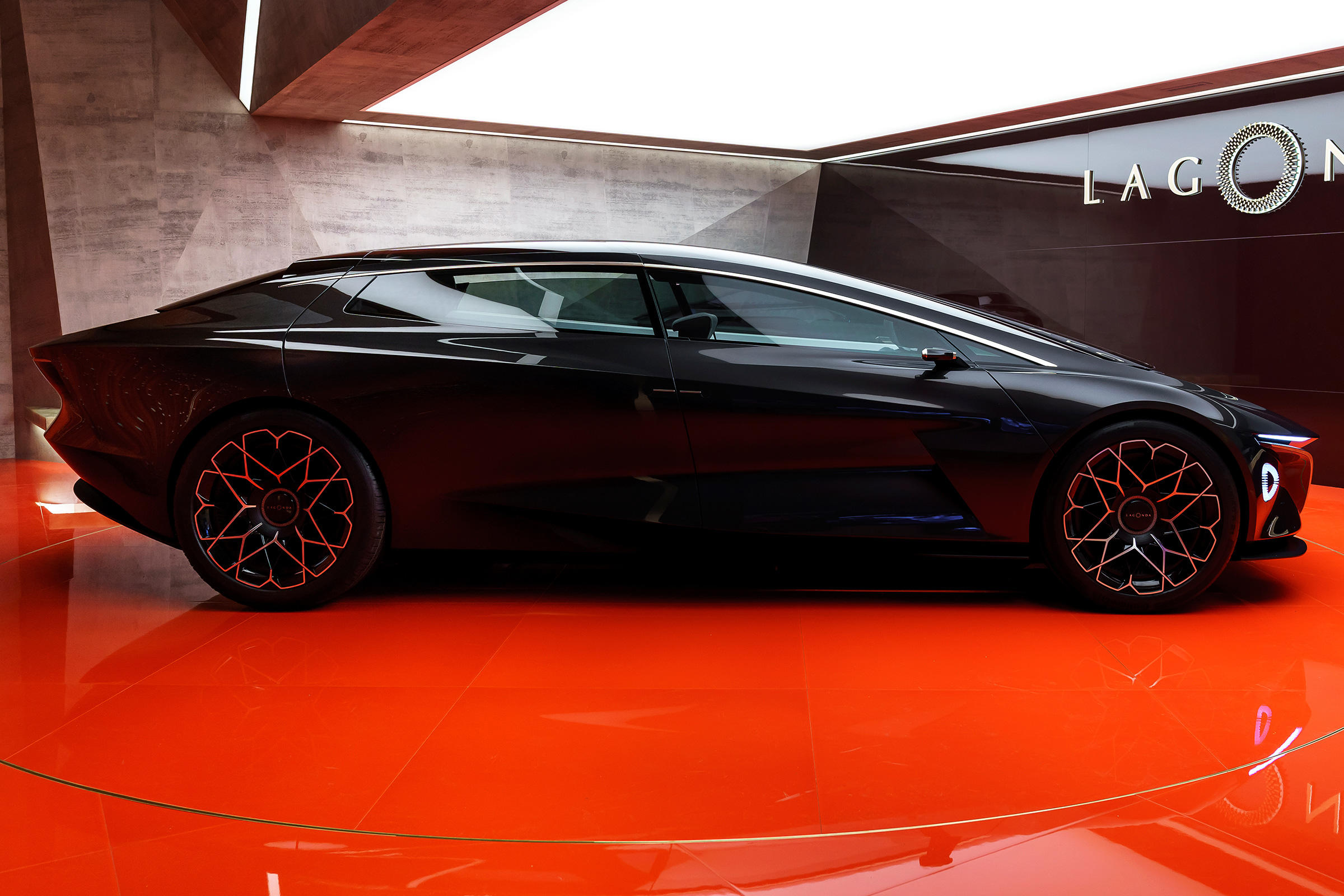 Aston Martin Lagonda Concept  side