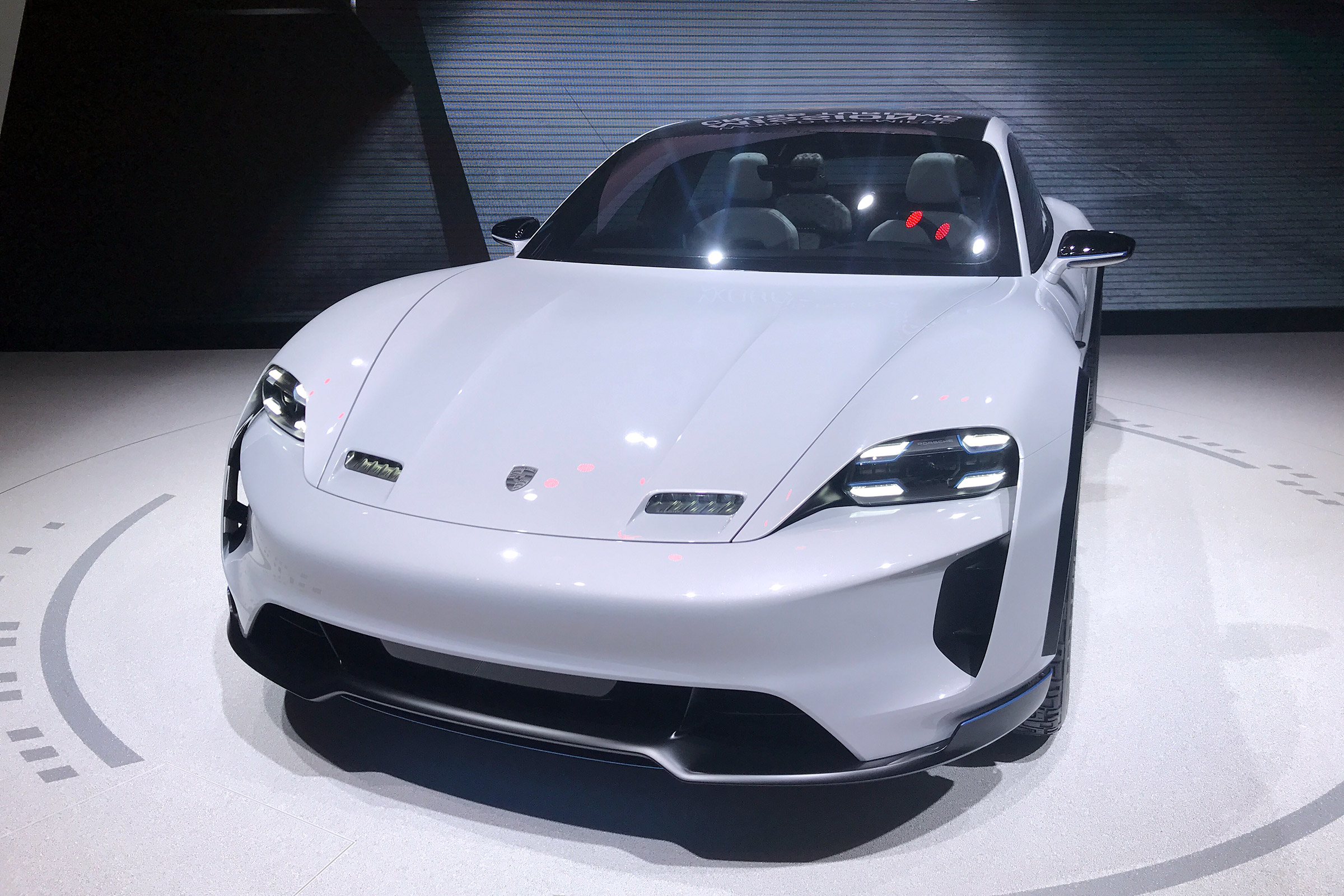 Porsche Mission E Turismo concept - front