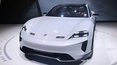 Porsche Mission E Turismo concept - front