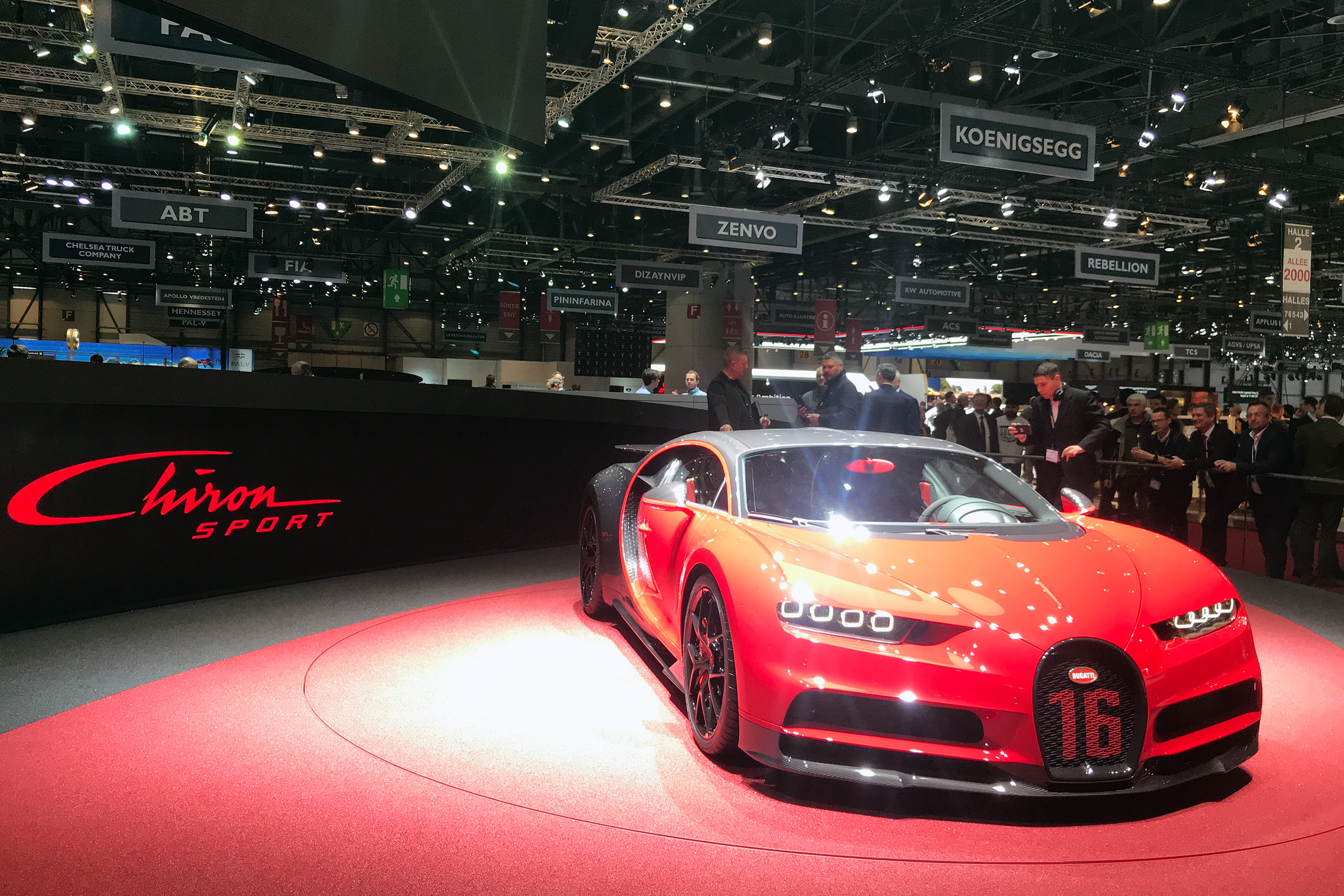 Bugatti Chiron Sport – front quarter