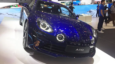 Alpine A110 ledgende – front