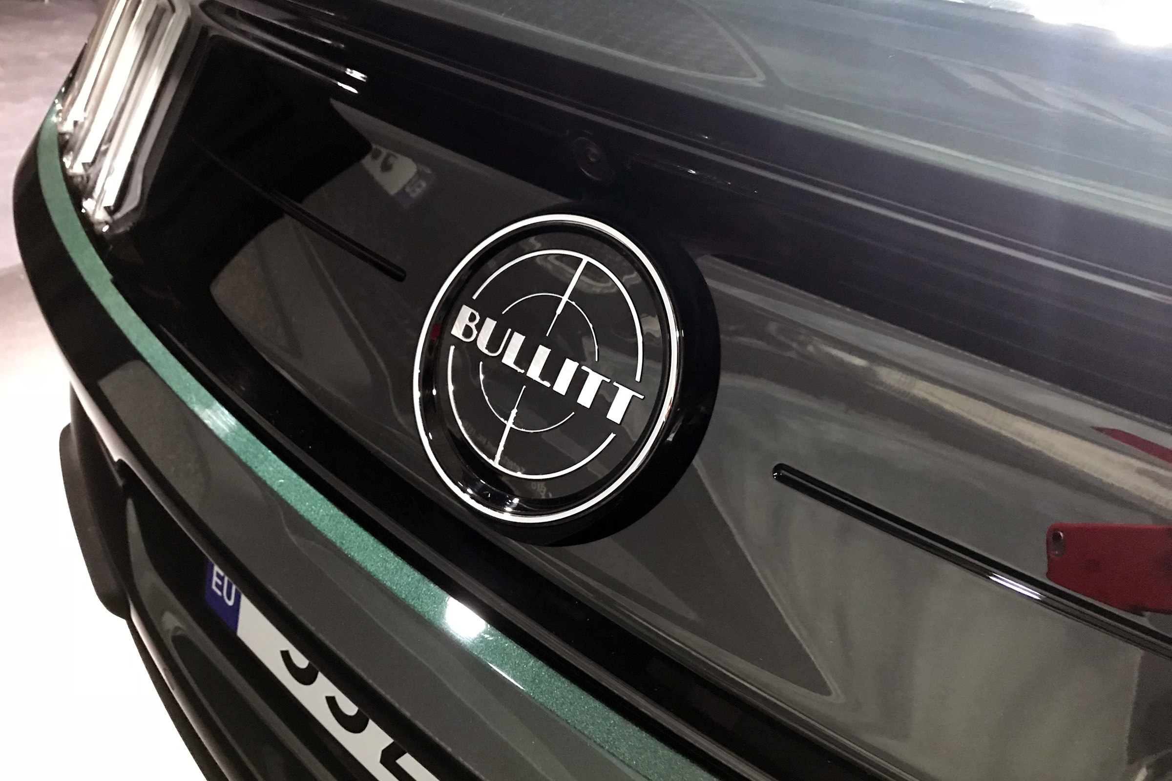Ford Mustang Bullitt – rear deck