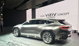 Subaru Viziv Tourer live