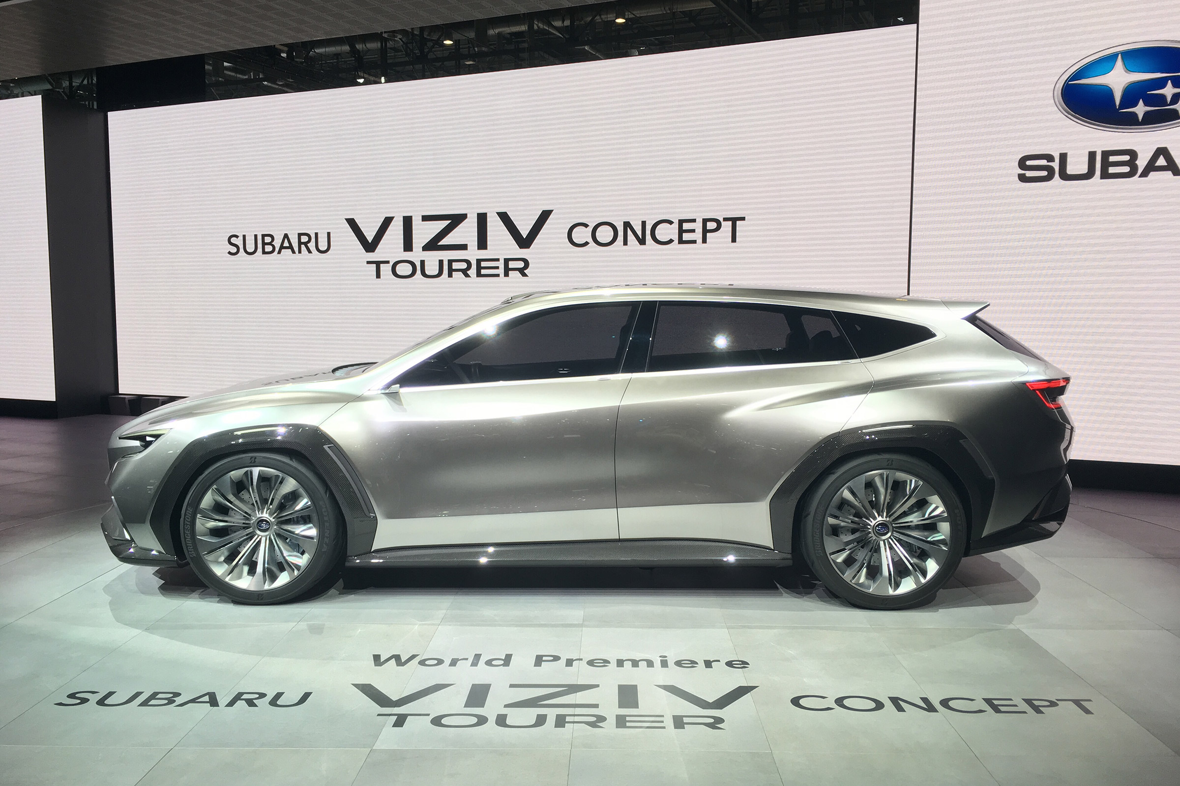 Subaru Viziv Tourer concept - front