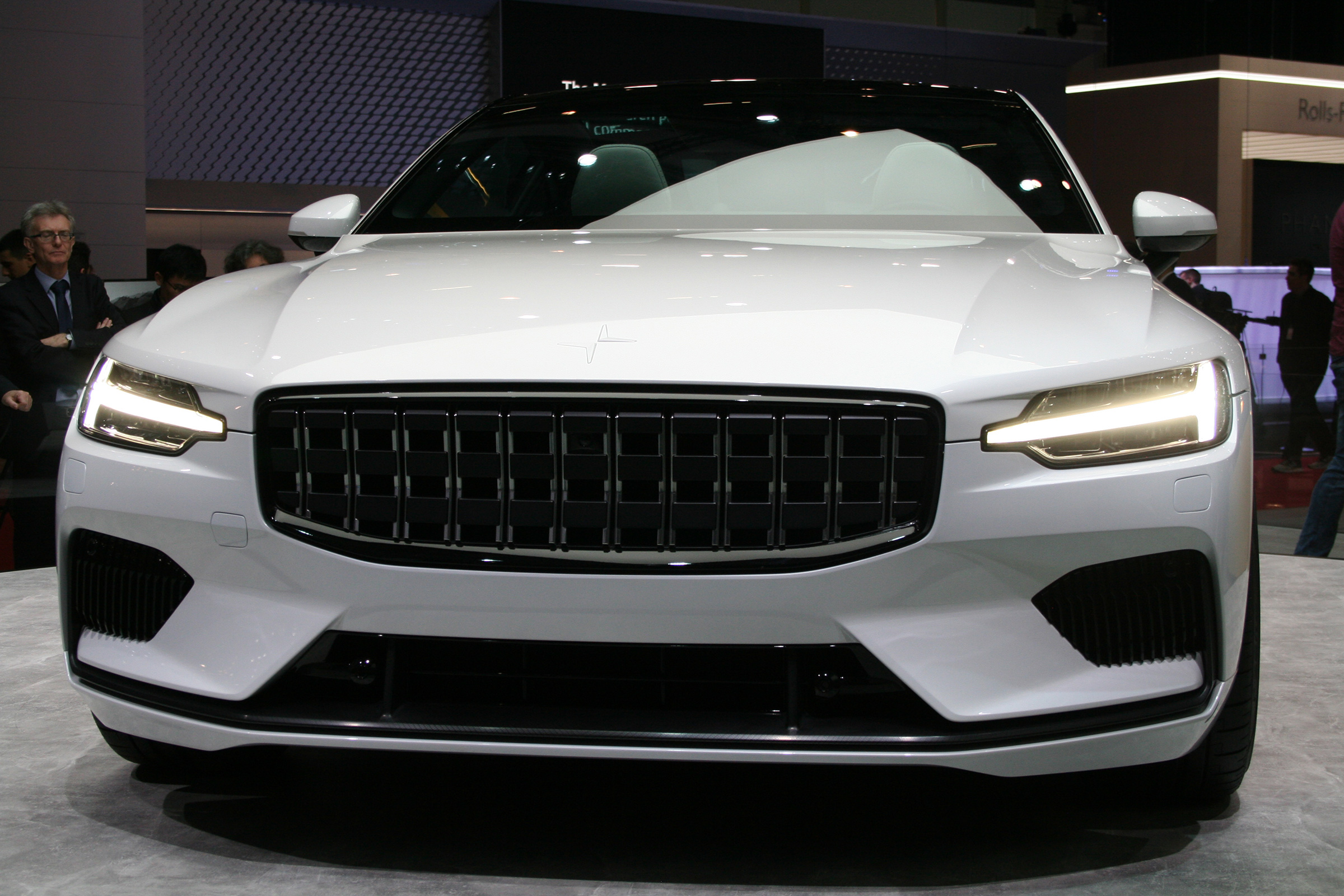 Polestar 1 – front