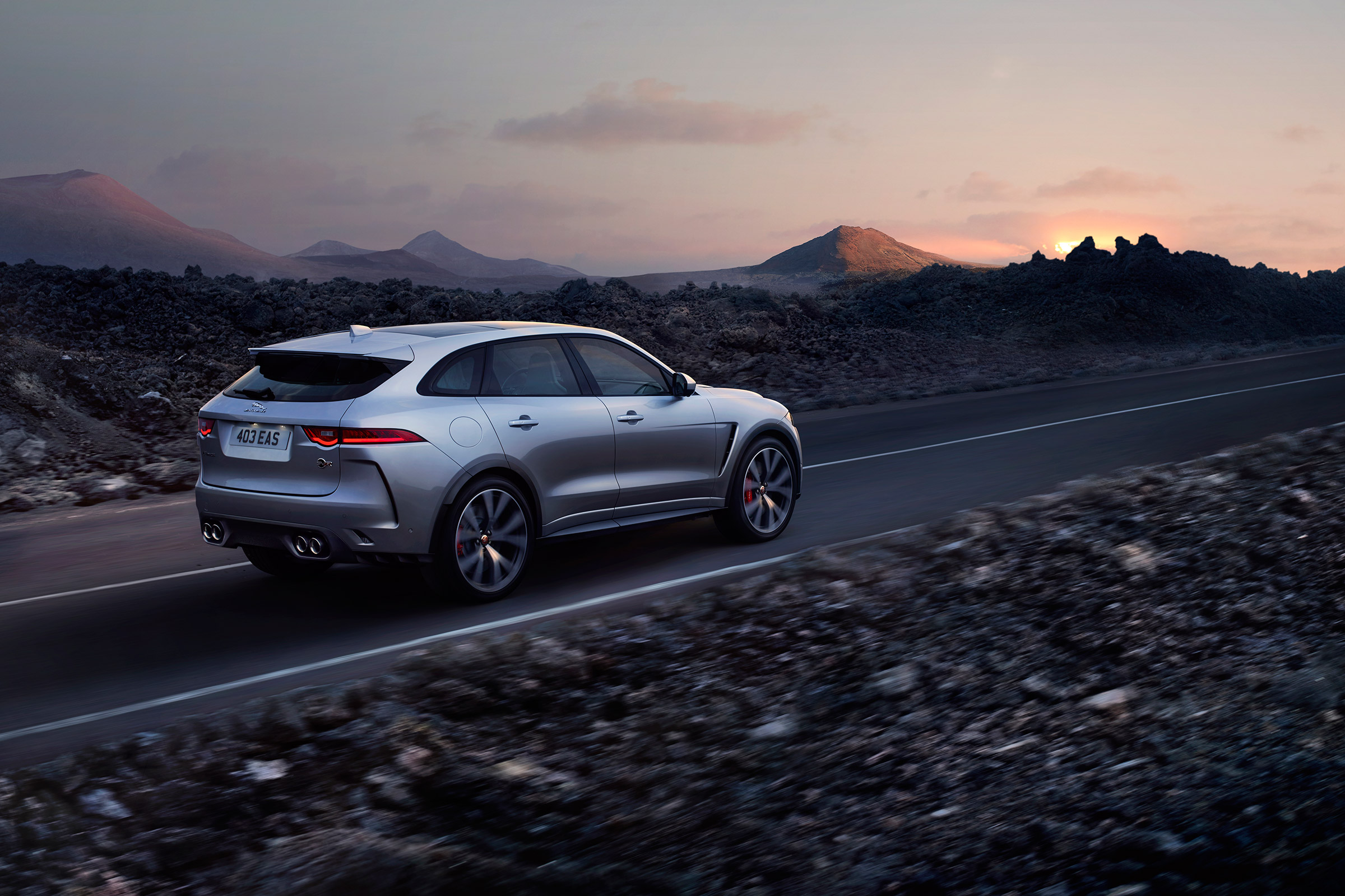 Jaguar F-Pace SVR - rear