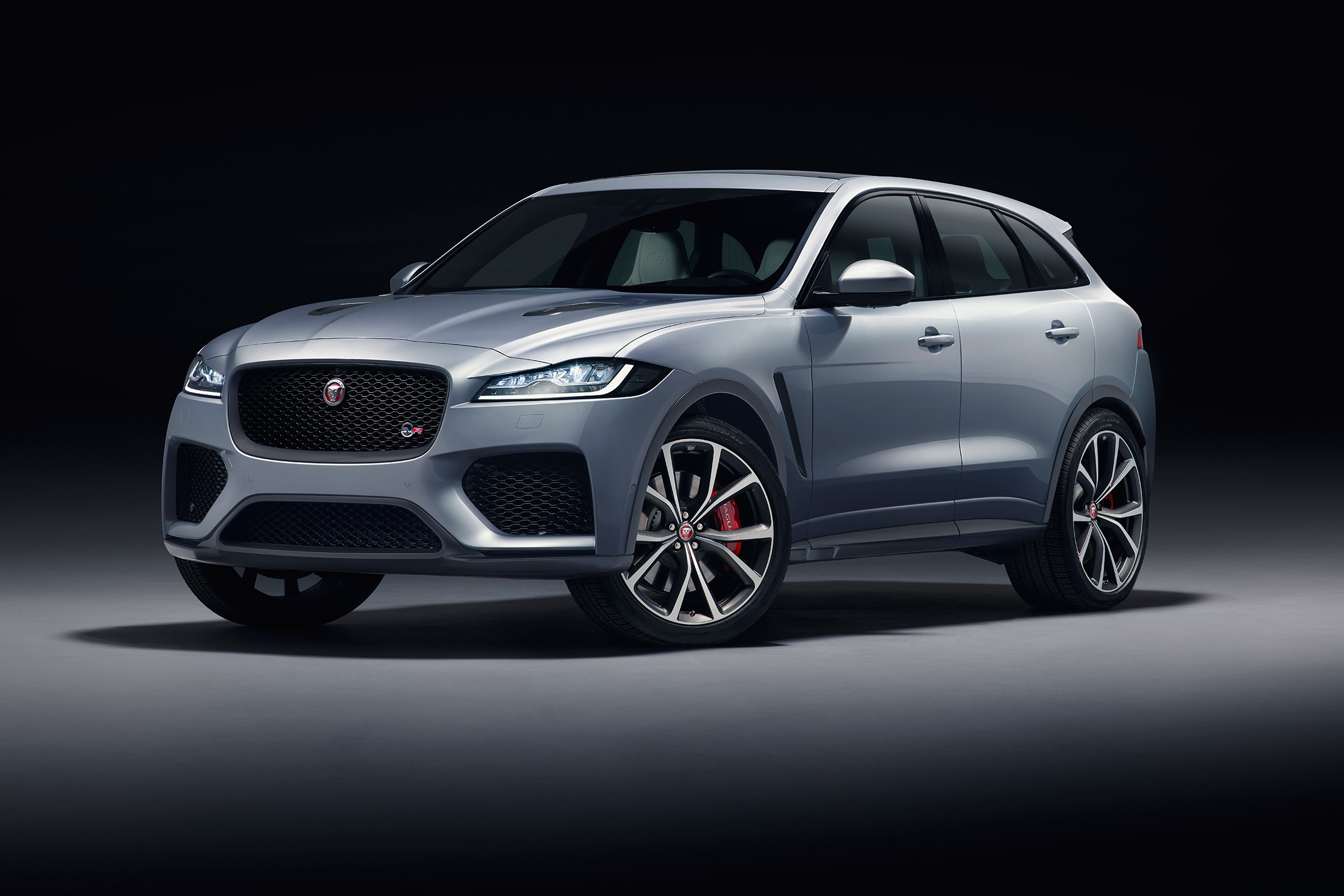 Jaguar F-Pace SVR - studio