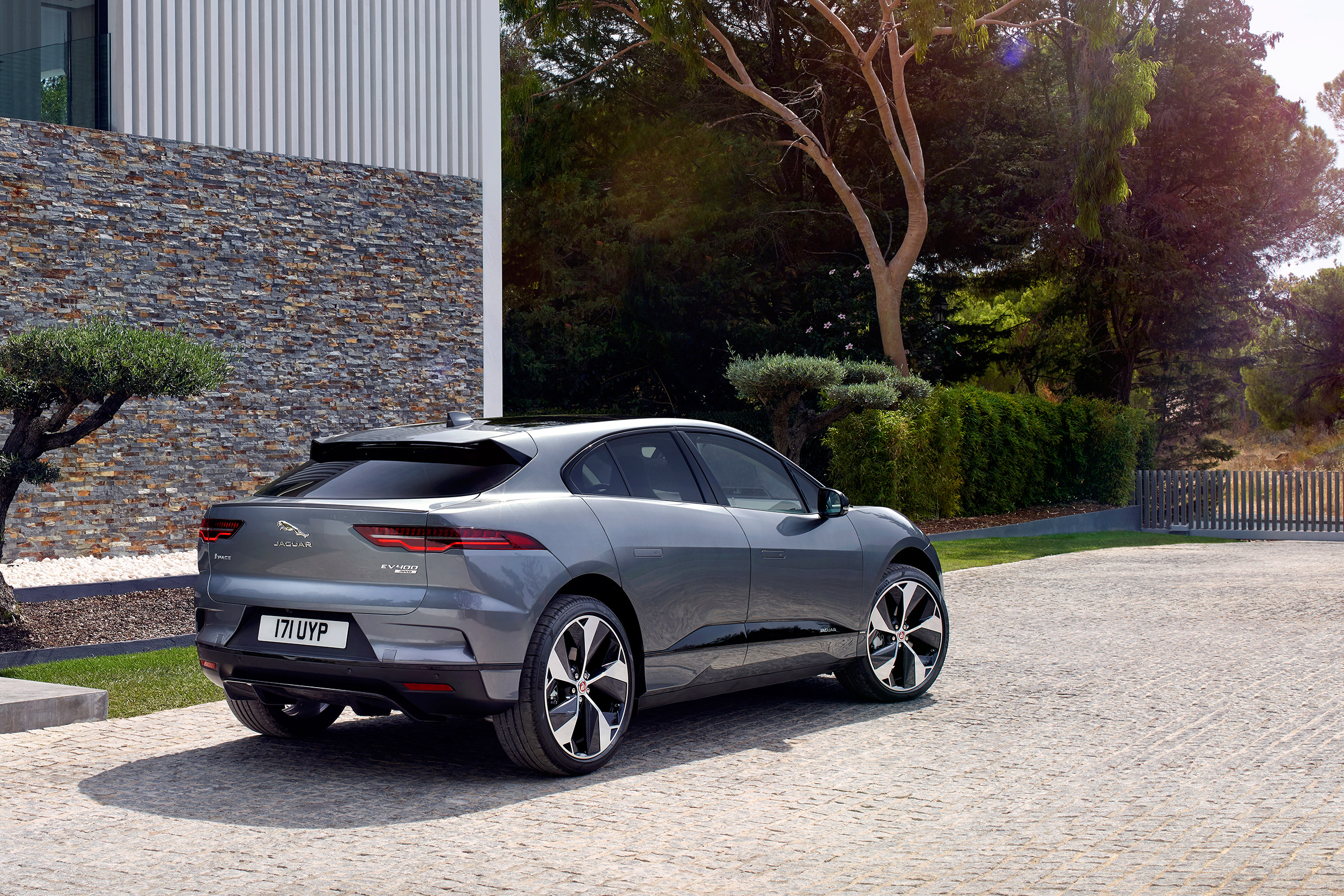 Jaguar i-Pace - rear