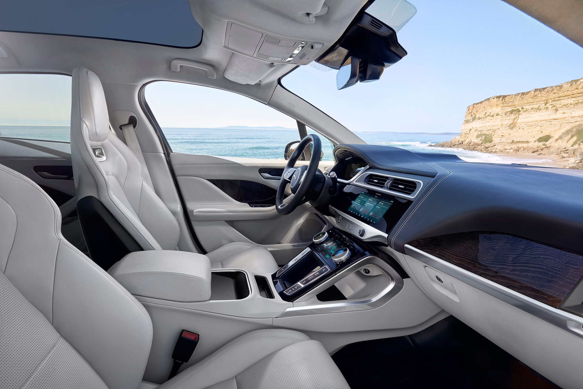 Jaguar i-Pace - interior