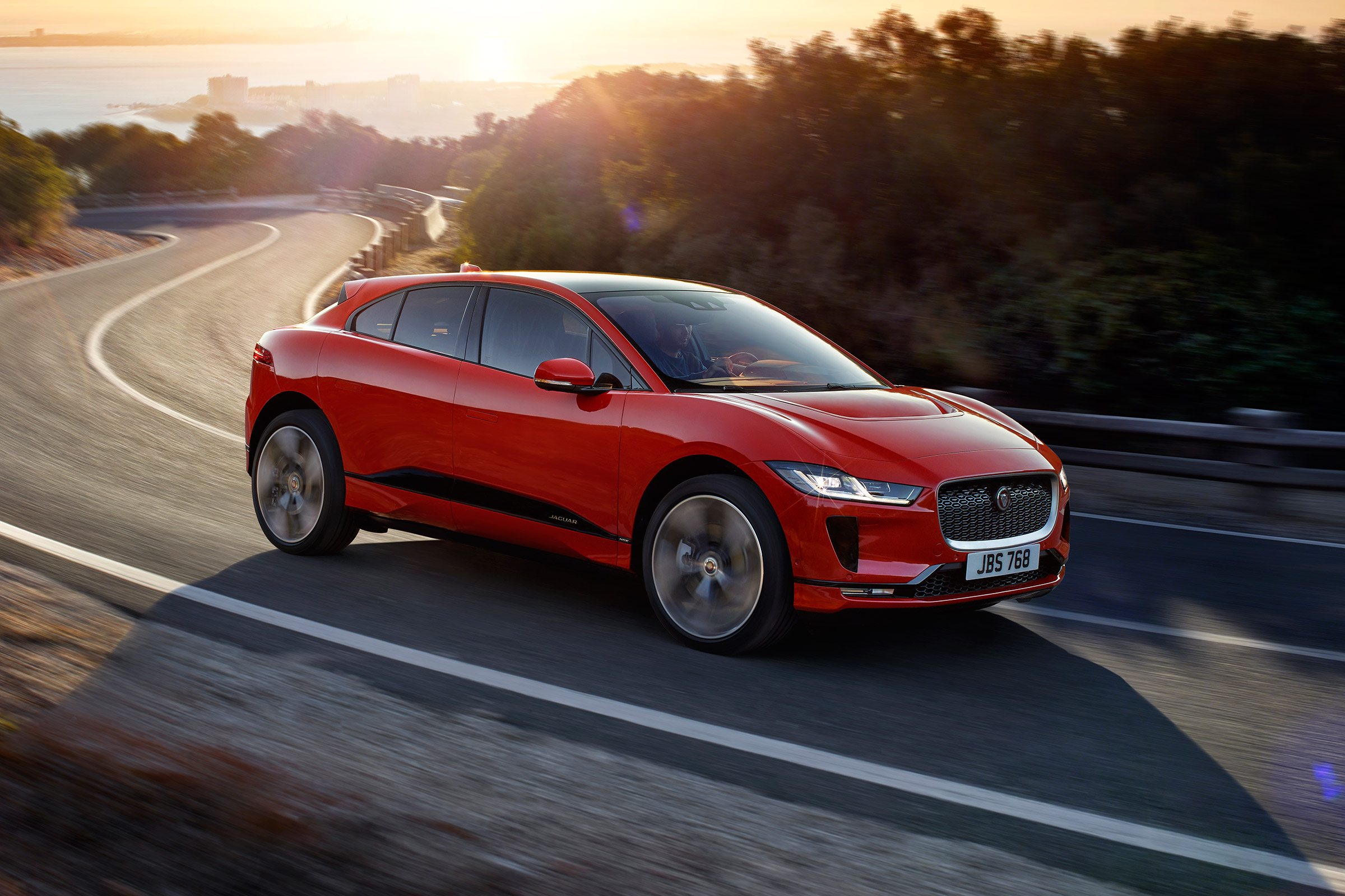 Jaguar i-Pace - front quarter