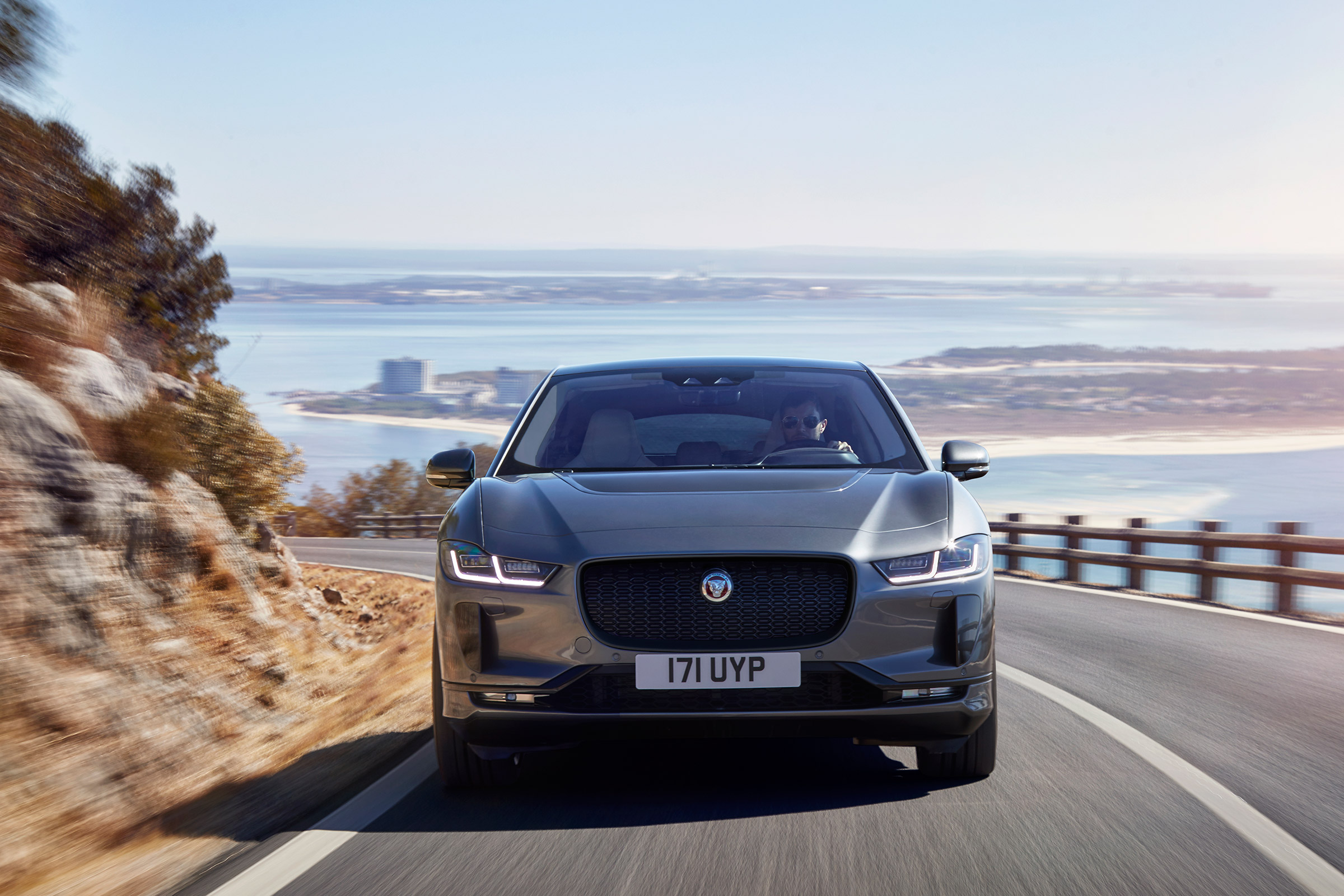 Jaguar i-Pace - nose