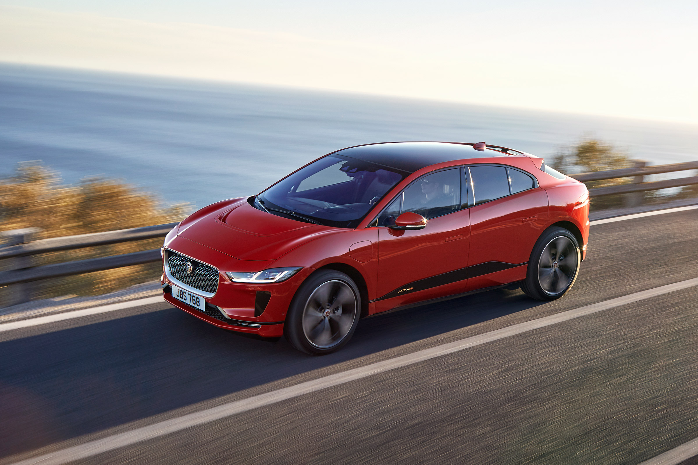 Jaguar i-Pace - front
