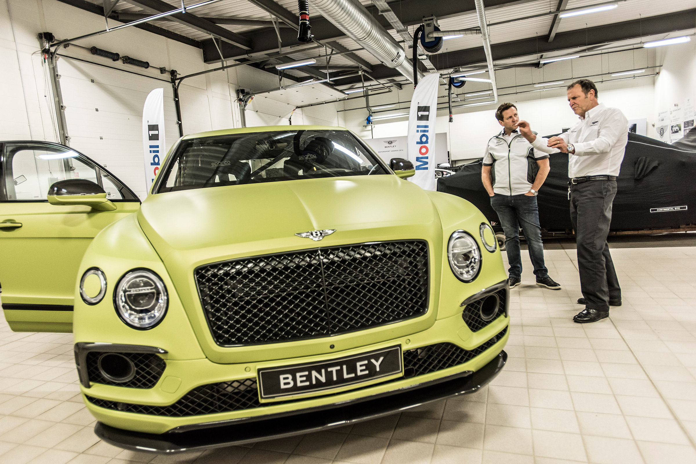 Bentley Bentayga Pikes Peak - front