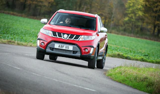 Suzuki Vitara - front