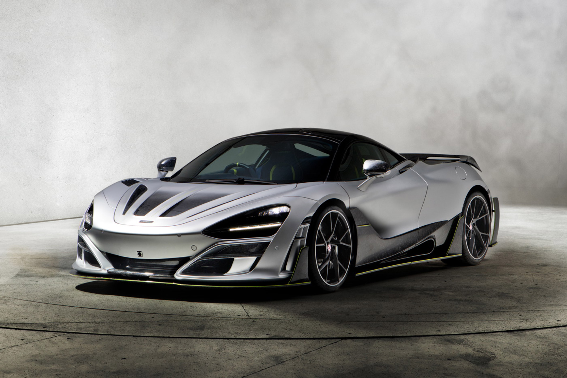 Mansory 2018 - 720S front