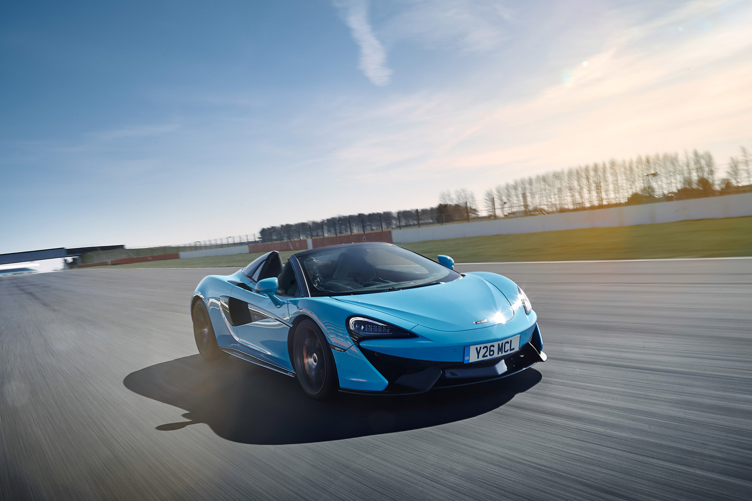 McLaren 570S Spider track pack