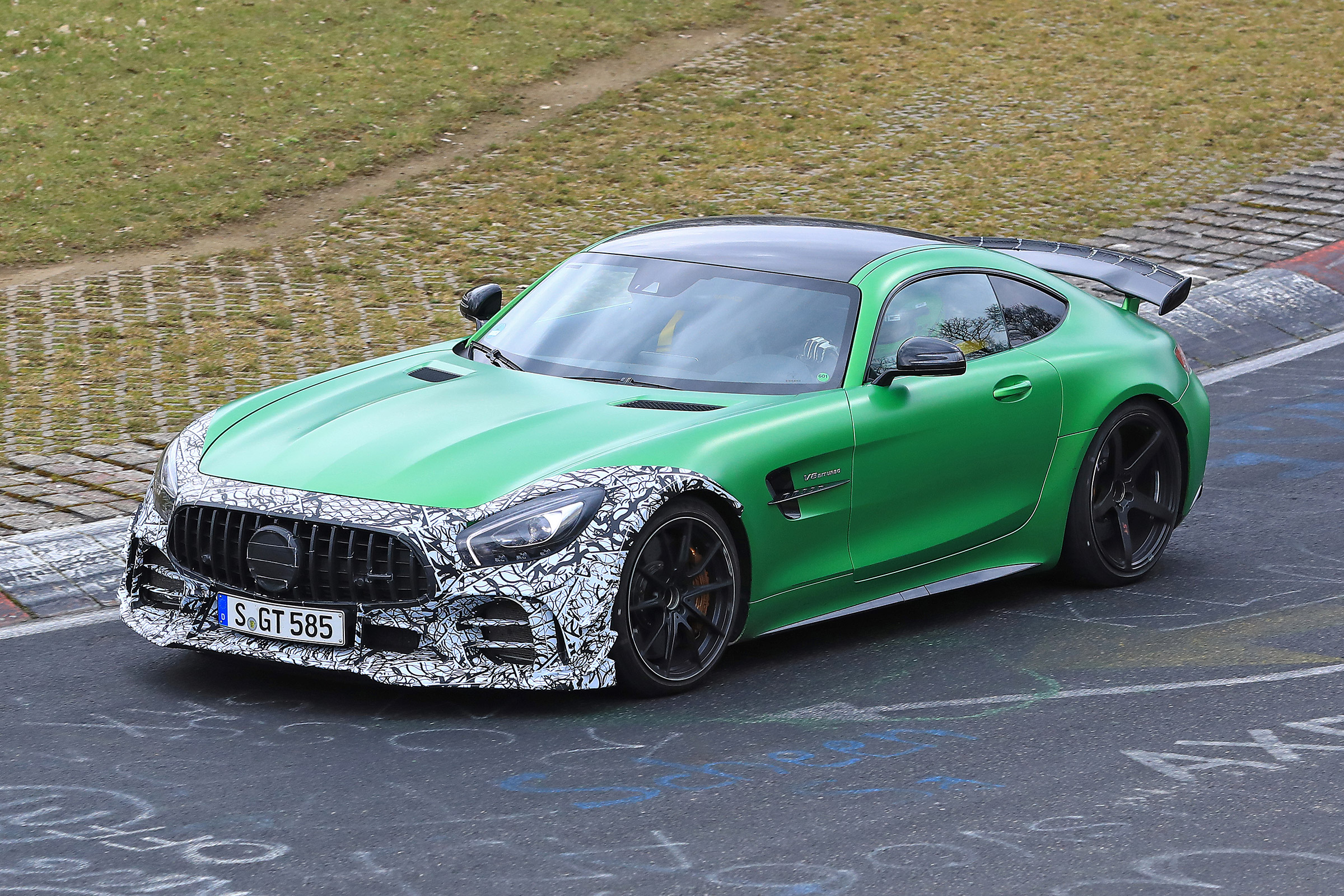 Mercedes-AMG GT R spy 2018 - side
