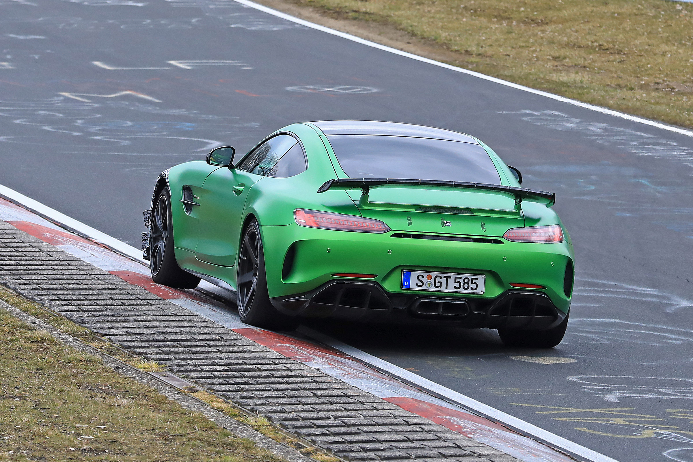 Mercedes-AMG GT R spy 2018 - rear