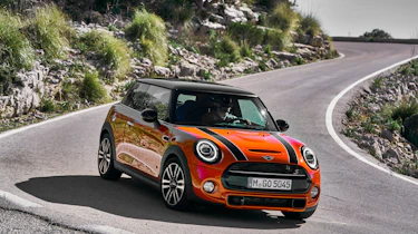 2018 Mini Cooper S hatch - front
