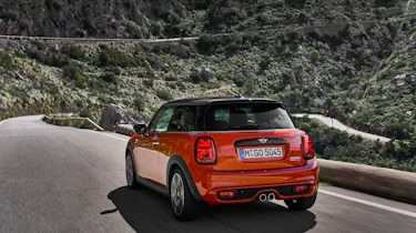 2018 Mini Cooper S hatch - rear quarter