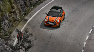 2018 Mini Cooper S hatch - top
