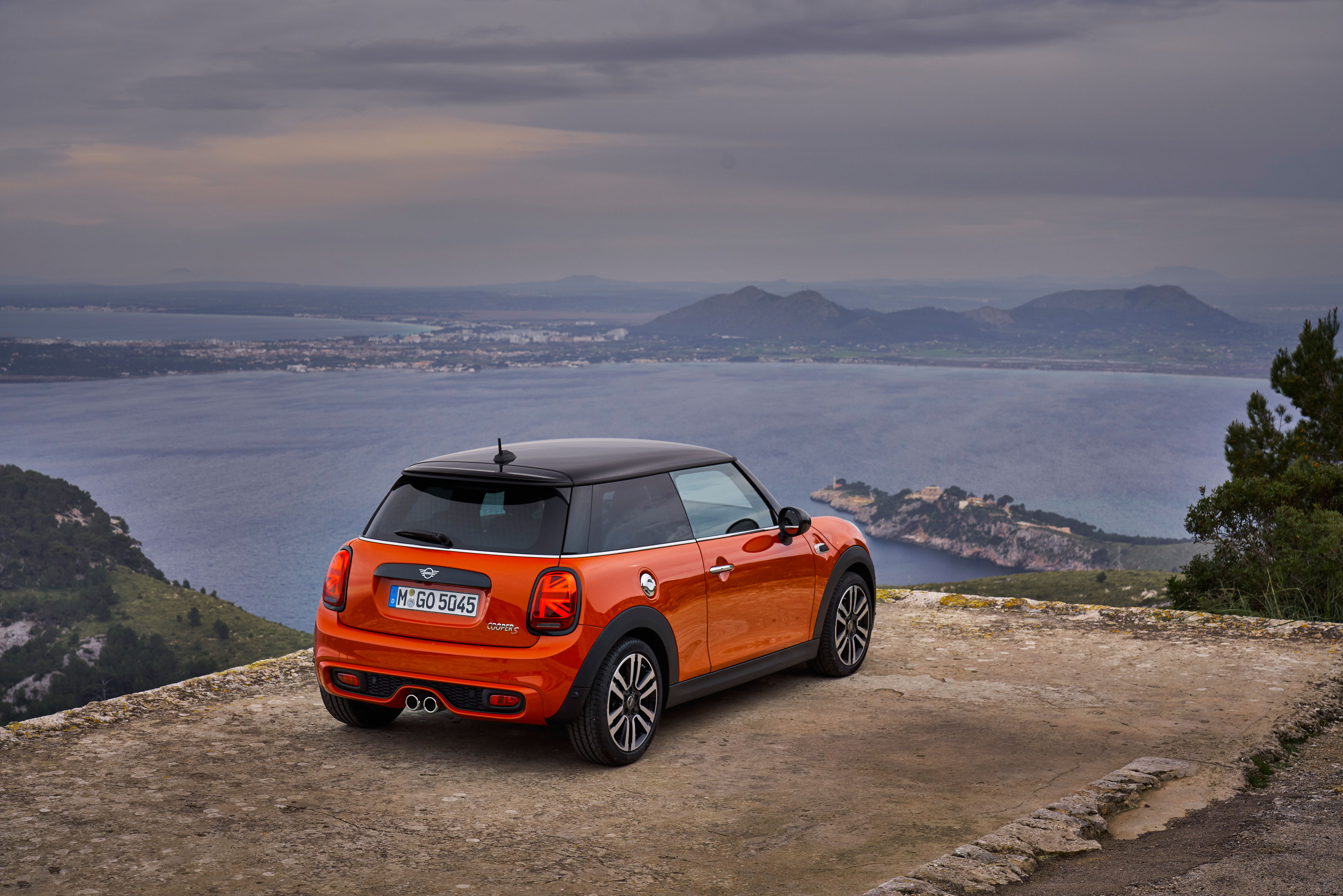 2018 Mini Cooper S hatch - rear