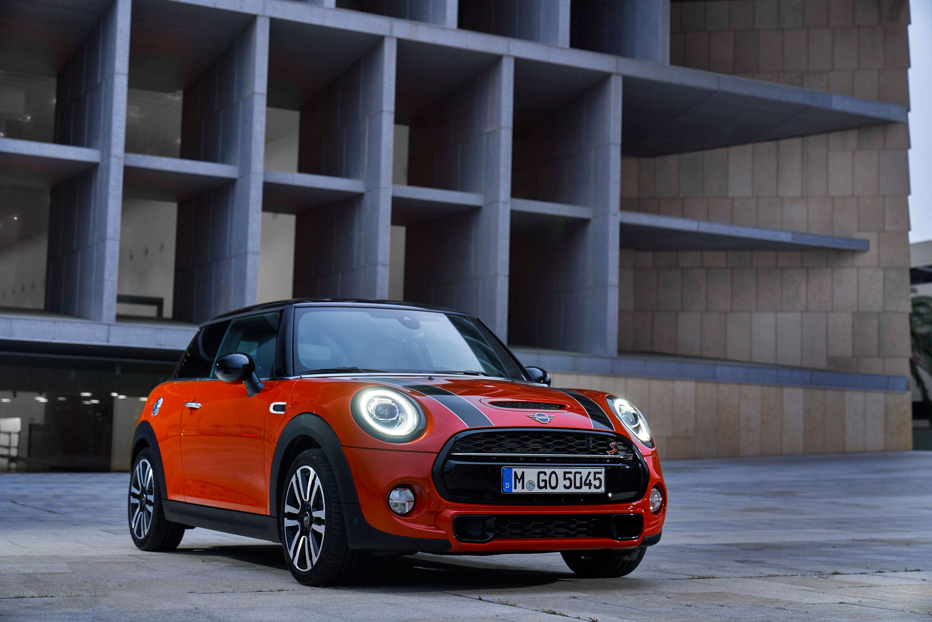 2018 Mini Cooper S hatch - static quarter