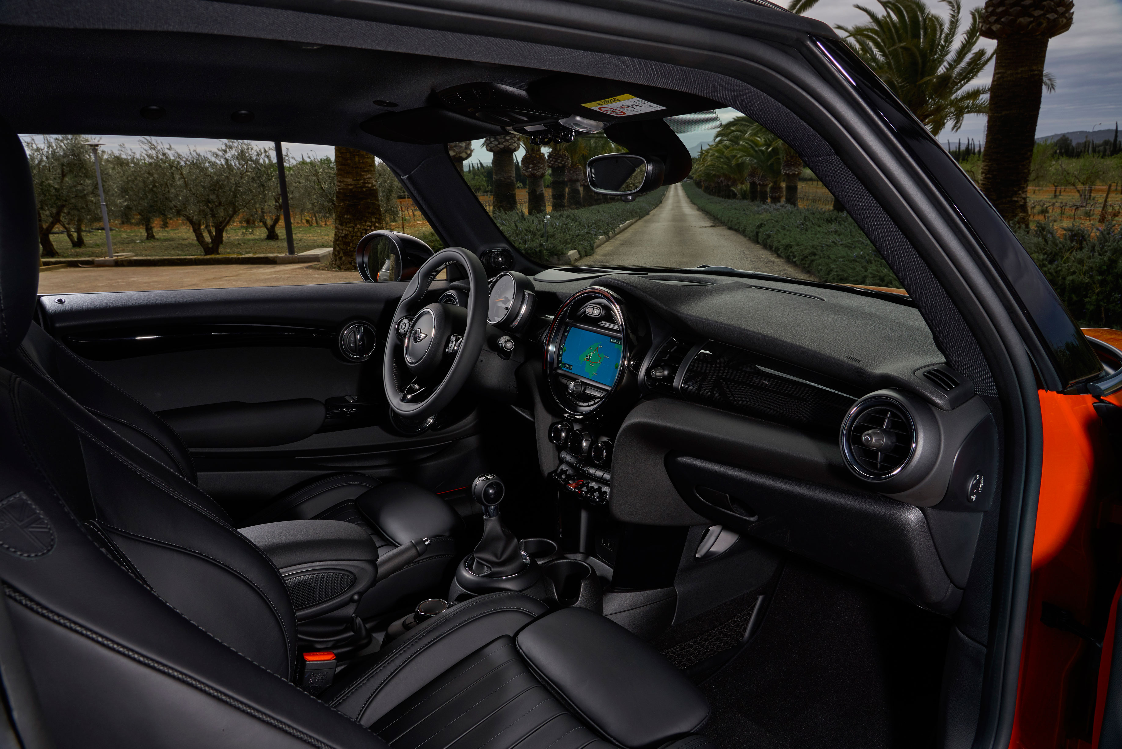 2018 Mini Cooper S hatch - dash