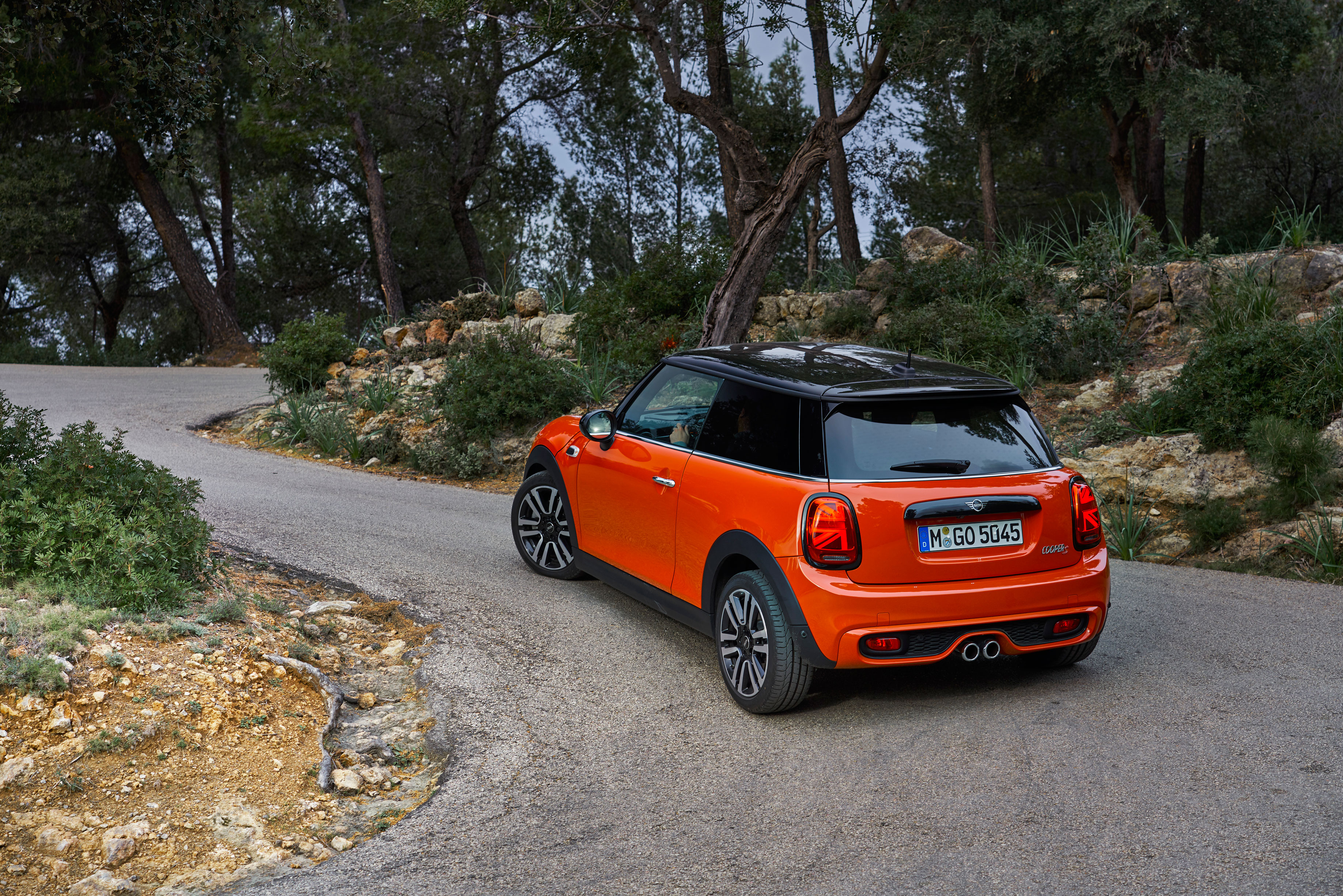 2018 Mini Cooper S hatch - rear quarter