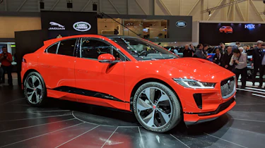 Jaguar I-pace – side