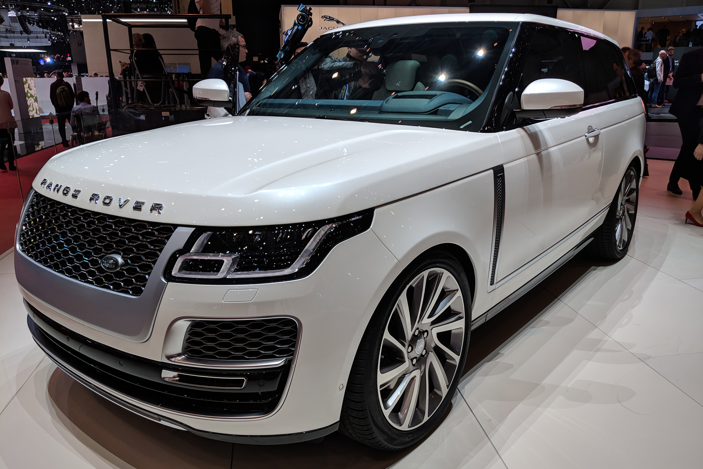Range Rover SV Coupe - front quarter