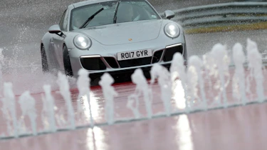 Porsche 911 Carrera 4 GTS