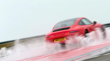 Porsche 911 Carrera 4 GTS
