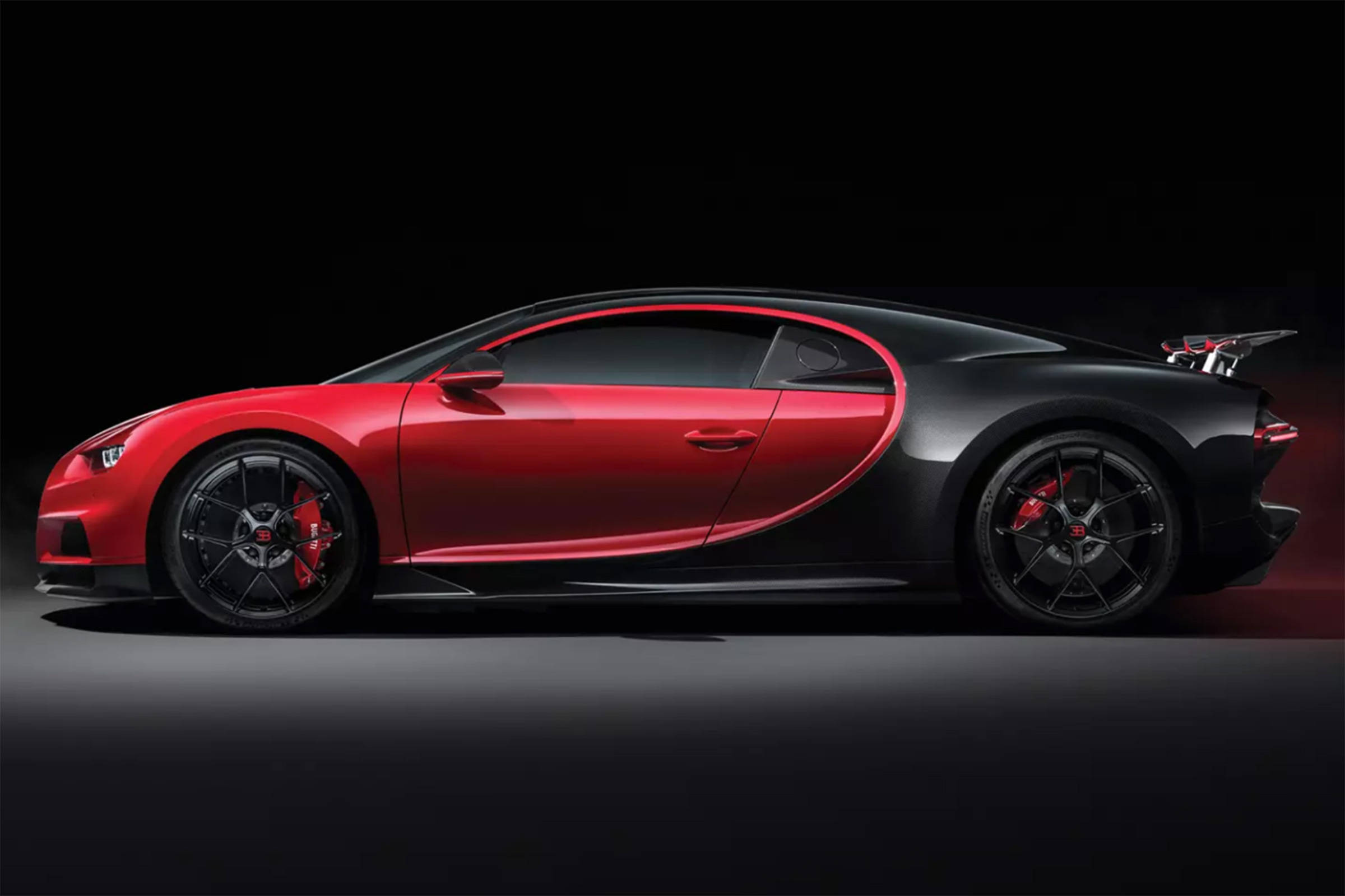 Bugatti Chiron Sport – side