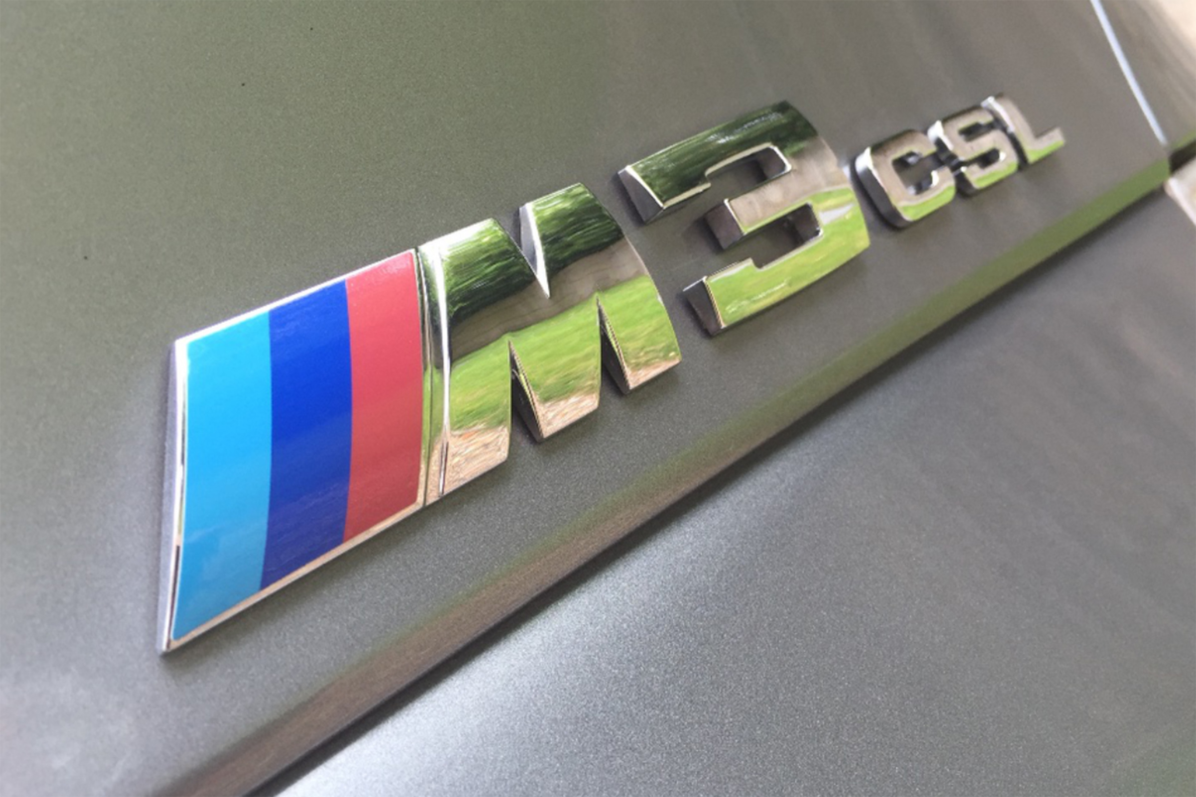 BMW M3 CSL – badge