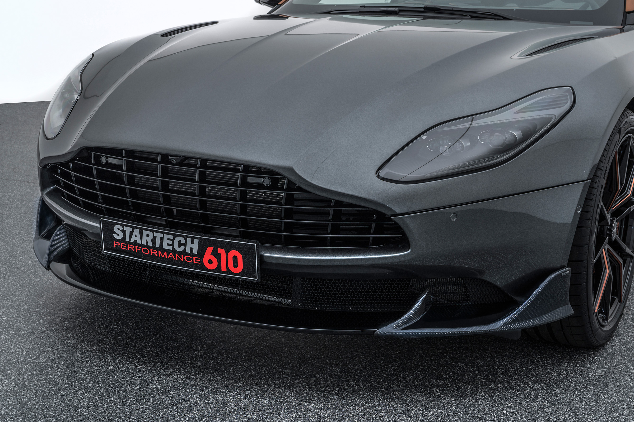 Startech Aston Martin DB11 – front 