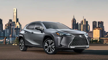 Lexus UX - front